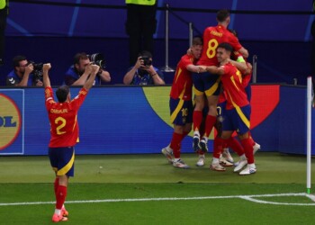 Con un final para el infarto, España venció a Inglaterra y se alzó con la Eurocopa
