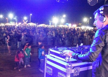 Festival “Una”+: Posadas celebró la amistad con brindis, alegría y buena música