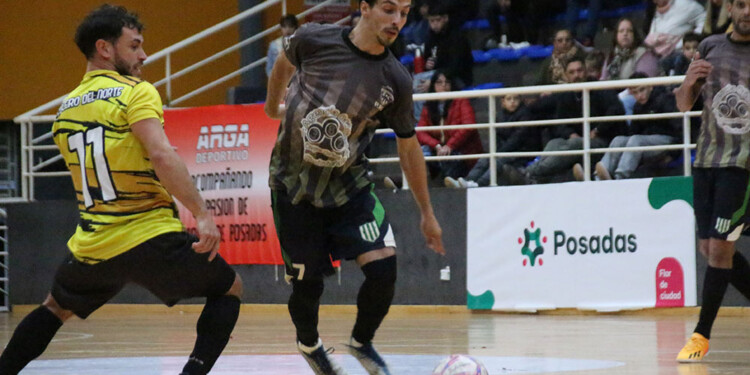 PAREJO. El Colectivero derrotó a Metegol por 3-2. La revancha será en Roca. (Foto Gentileza Sólo Futsal)