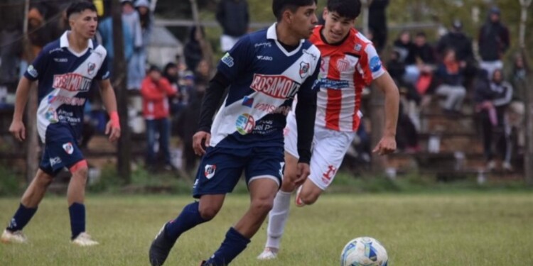 ADENTRO. Guaraní se impuso en Candelaria por 2-1 y está en cuartos. Foto: gentileza J. Cabrera.