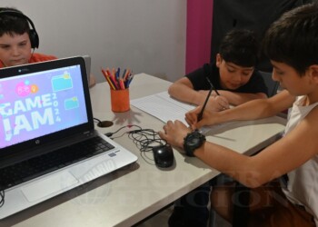 La GAME JAM tuvo un regreso exitoso y con cupo lleno a “Vacaciones en el Parque”