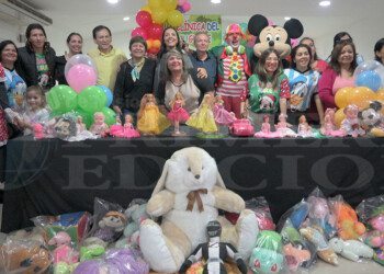 Doscientas bolsas de juguetes para merenderos y comedores