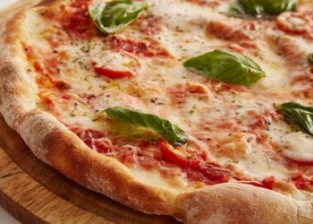 Fin del misterio: el secreto para cocinar una rica y crocante masa de pizza casera