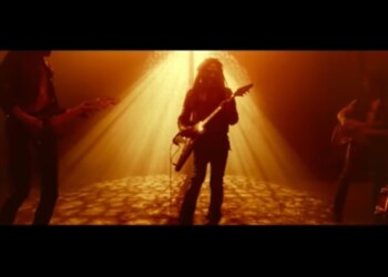 Lenny Kravitz estrenó el video de “Paralyzed”