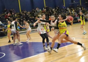 Tokio va por el título, Mitre por otra vida