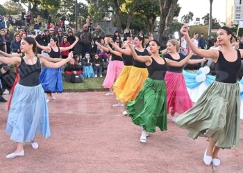 Posadas celebró con música y danza el Día de la Independencia