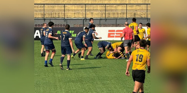 DE IGUAL A IGUAL. El Azurro peleó en Asunción pero no pudo con el local. (Foto de Instagram)