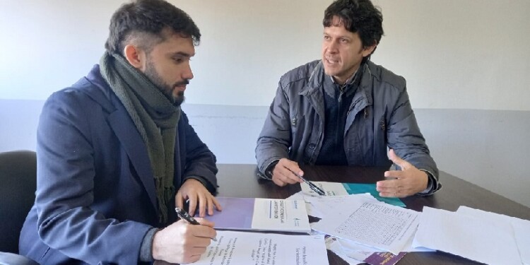 CONFÍAN. Fernández y López consideran clave unificar los equipos del Centro de Atención y del Hospital Carrillo en materia de salud mental.