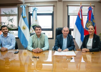 Stelatto y Dib firmaron el traspaso de un terreno al CGE para la creación de un centro educativo