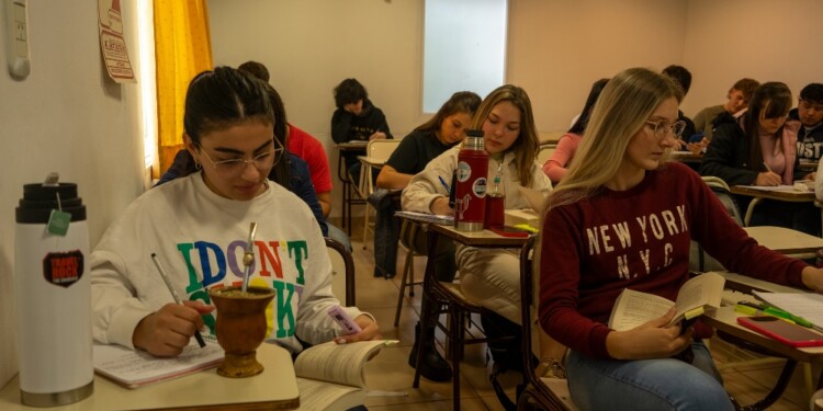 La UGD ofrece 14 carreras, todas impartidas por un cuerpo docente de primer nivel.
