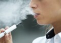 Debaten sobre los vapeadores y el consumo problemático en jóvenes