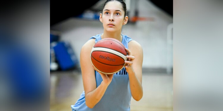 DE CELESTE Y BLANCO. La jugadora de El Coatí dirá presente en el Mundial.