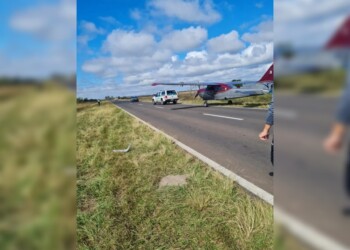 Encontraron una avioneta abandonada sobre la ruta nacional 12