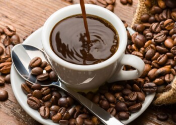 Atención: qué alimentos jamás hay que mezclar con café