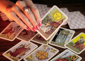 Qué signos son grandes amantes, según el horóscopo gitano