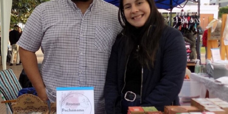 Lucia y Mario. El Instagram del emprendimiento es @aromaspachamama