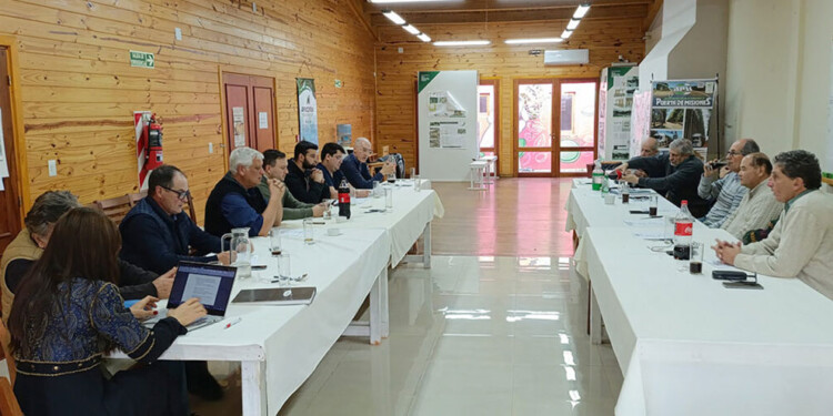 PREOCUPACIÓN. El primer semestre fue muy malo y esperan que se reactive la construcción y crezca la economía para mejorar en los próximos meses.