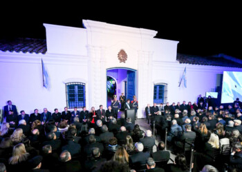 Casi el 70% de los argentinos está de acuerdo con los puntos del Pacto de Mayo