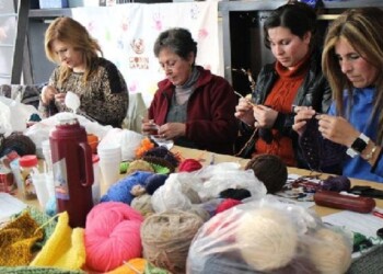 Tejedoras entregarán mantas hechas a mano a bebés recién nacidos en el Pediátrico