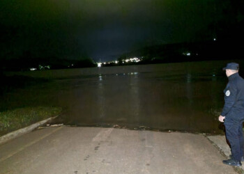Por crecida del río Uruguay, cerraron el paso entre Panambí y Porto Vera Cruz