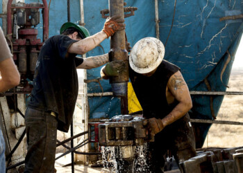 Petroleros amenazan con dejar al país sin combustible por restitución de Ganancias