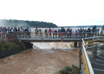 Con lleno total, finalmente abrió el circuito Garganta del Diablo en Cataratas