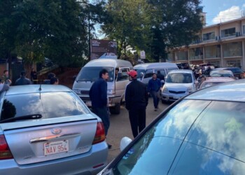 Paseros cortaron los accesos al puente Posadas-Encarnación