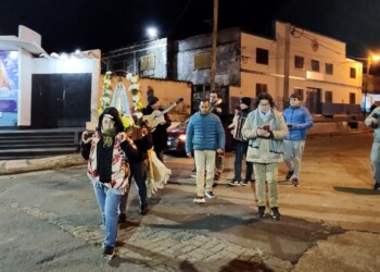 Devotos de la Virgen de Itatí realizaron la clásica serenata en Posadas