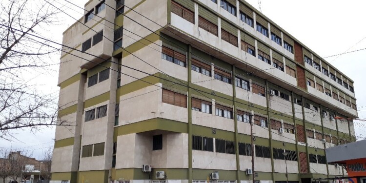 El motociclista falleció esta mañana en el hospital de Villa Regina.