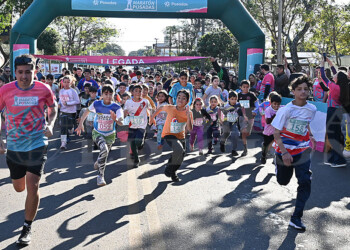 Los chicos abrieron el telón de la Maratón Posadas