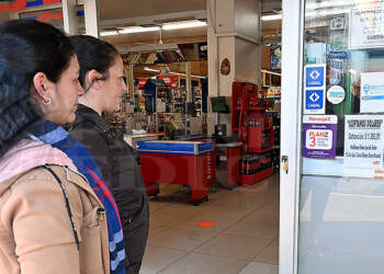 El “Cali” es el primer súper misionero que acepta dólares para pagar las compras