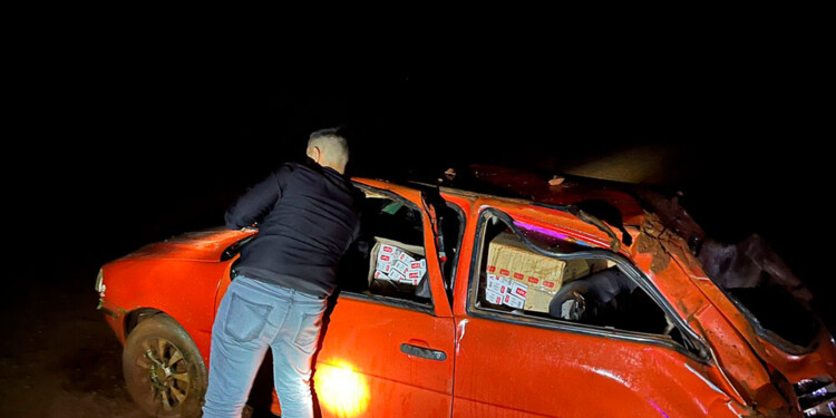 DAÑOS. El “Gol cigarrillero” casi destruido después del despiste y vuelco.