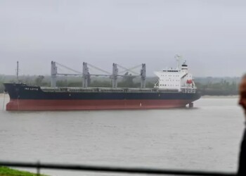 El marinero del buque aislado en Argentina no tiene mpox, sino varicela