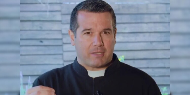 P. Javier Olivera Ravasi | Crédito:  Fundación San Elías