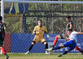 Mitre quiere más: venció a Brown y es finalista de la Liga Posadeña de fútbol