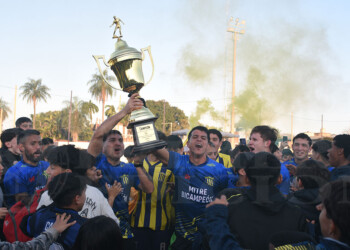 La fiesta y el bicampeonato provincial son de Mitre