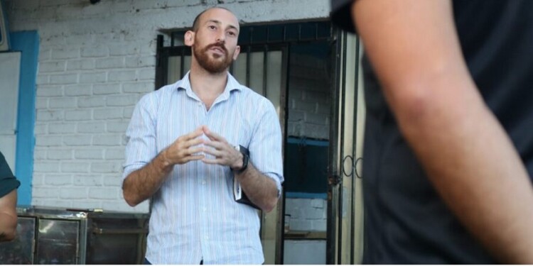 HASSAN. Los primeros meses fueron muy difíciles por el desbarajuste económico y desde el cuarto se acomodó.