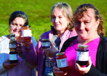 Todo el sabor de los frutos del monte de la tierra colorada en una mermelada