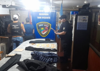 Encuentran armas y dinero en allanamiento en el marco de una investigación por robo millonario