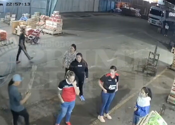 Amenaza de los changarines para que “nadie trabaje” en el Mercado Central