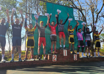 Báez festejó en la sexta del Misionero de Ciclismo