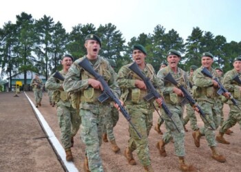 Fuerzas armadas y policía naval tendrán un aumento en septiembre: cómo quedan los salarios