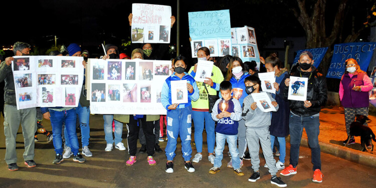 MARCHAS. Vecinos, amigos y familiares de “Casi” Sotelo reclamaron en la calle en varias ocasiones celeridad y esclarecimiento del homicidio en plena pandemia de COVID-19.