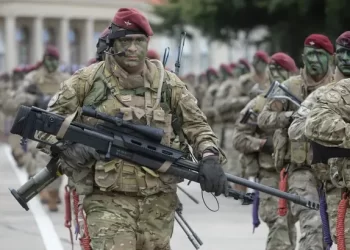 Fuerzas armadas y policía naval tendrán un aumento en septiembre: cómo quedan los salarios