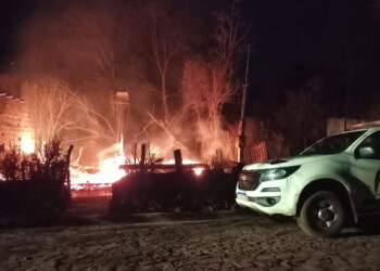 El fuego consumió parte de una vivienda en Oberá