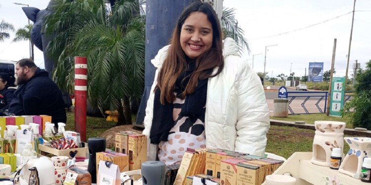 Andrea Antunez. su emprendimiento en Instagram @micol.store