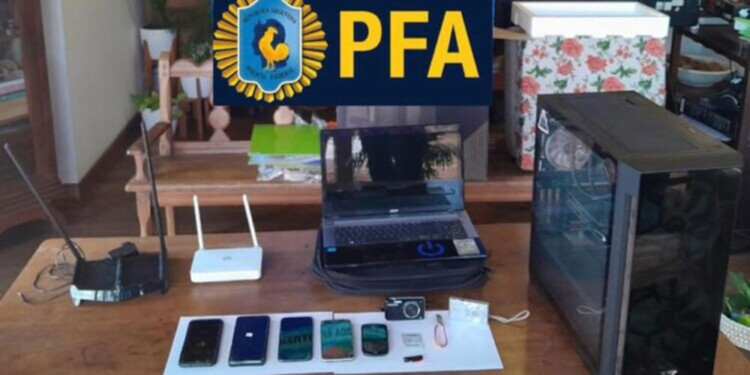 En febrero pasado ya habían sido allanados el hermano y el padre del legislador cercano a Pedro Puerta, y en sus respectivos dispositivos celulares se encontró material pornográfico infantil.