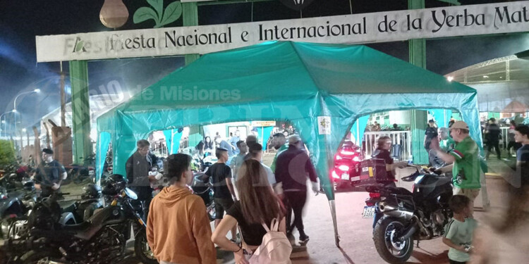 MOTOQUEROS. La fiesta de los amantes de viajar sobre dos ruedas, en contacto directo con su entorno.