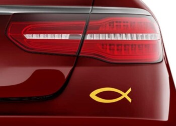 Qué significa el símbolo del pez que llevan algunos autos