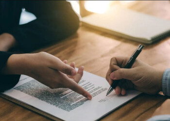 La Ley Bases divide los fallos laborales a favor y en contra de multar al empleador